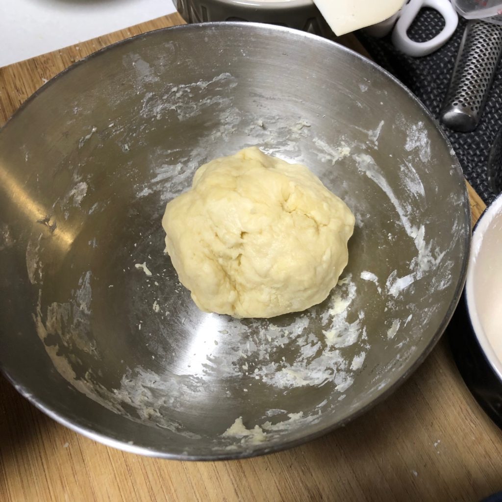 小麦粉を使ったミニチュアパンの作り方